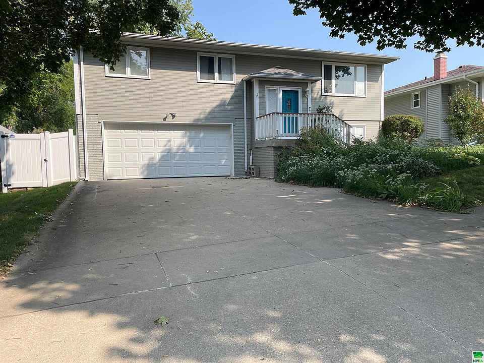 1st image of 4405 Wellington Ave