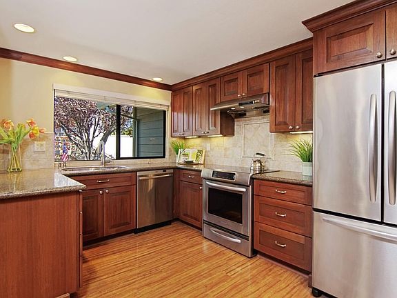 4th image of 8474 Grenache Ct