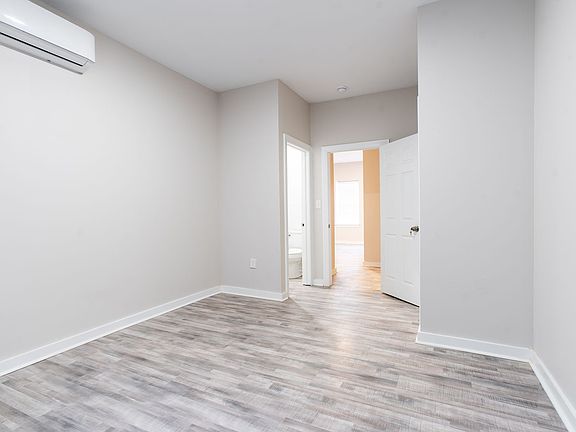 5th image of 2417 N Myrtlewood St #Pa010403