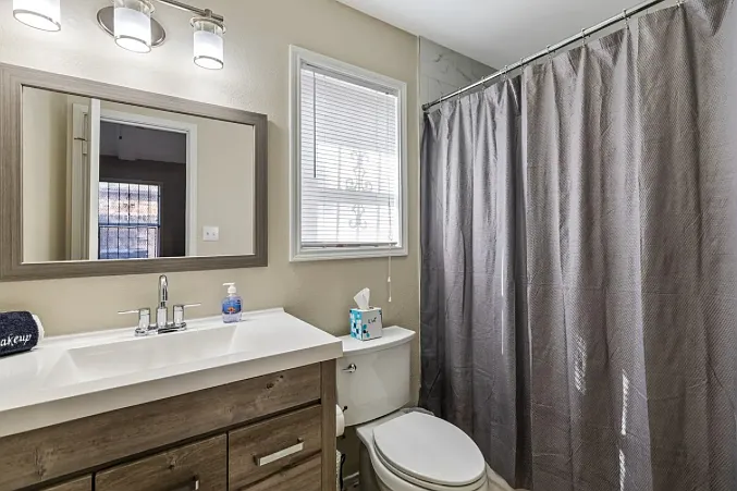 2438 Wycliff Ave — Photo 13