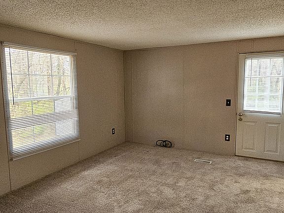 5th image of 53442 Pine Dr #121