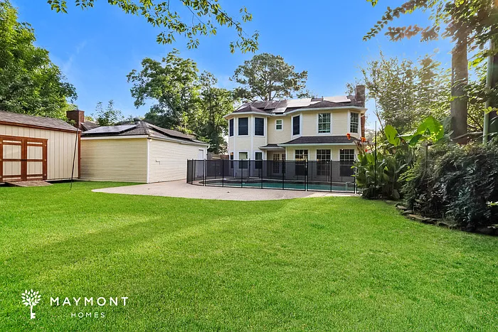 4 bed, 2.5 bath, 2824 sqft, $2,495 — Photo 2
