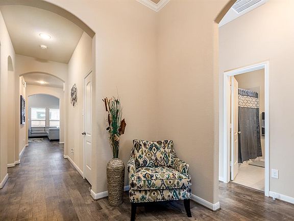 3rd image of 16722 Sycamore Bend Dr