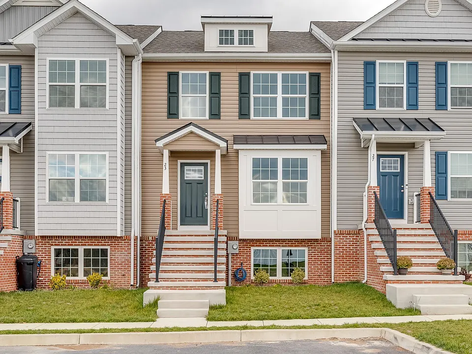 23 Heritage Hills Dr
