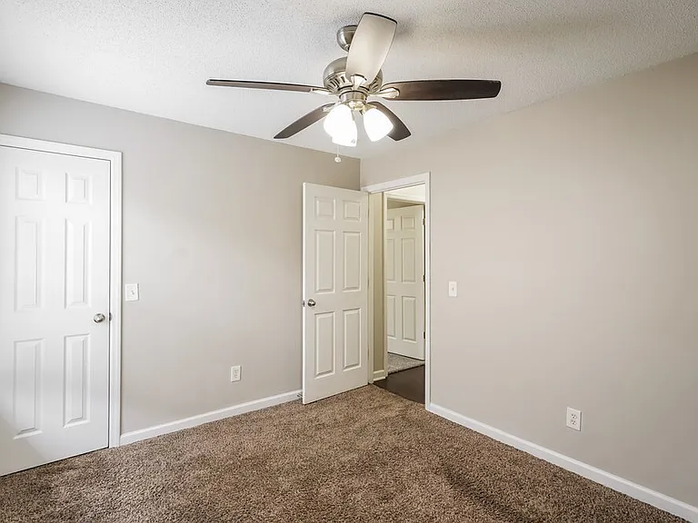 6620 Shadyview Dr — Photo 11