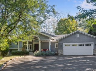 5767 Vine Hill Rd, Minnetonka, MN 55345