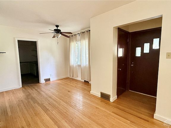 4th image of 1032 Hampshire Rd