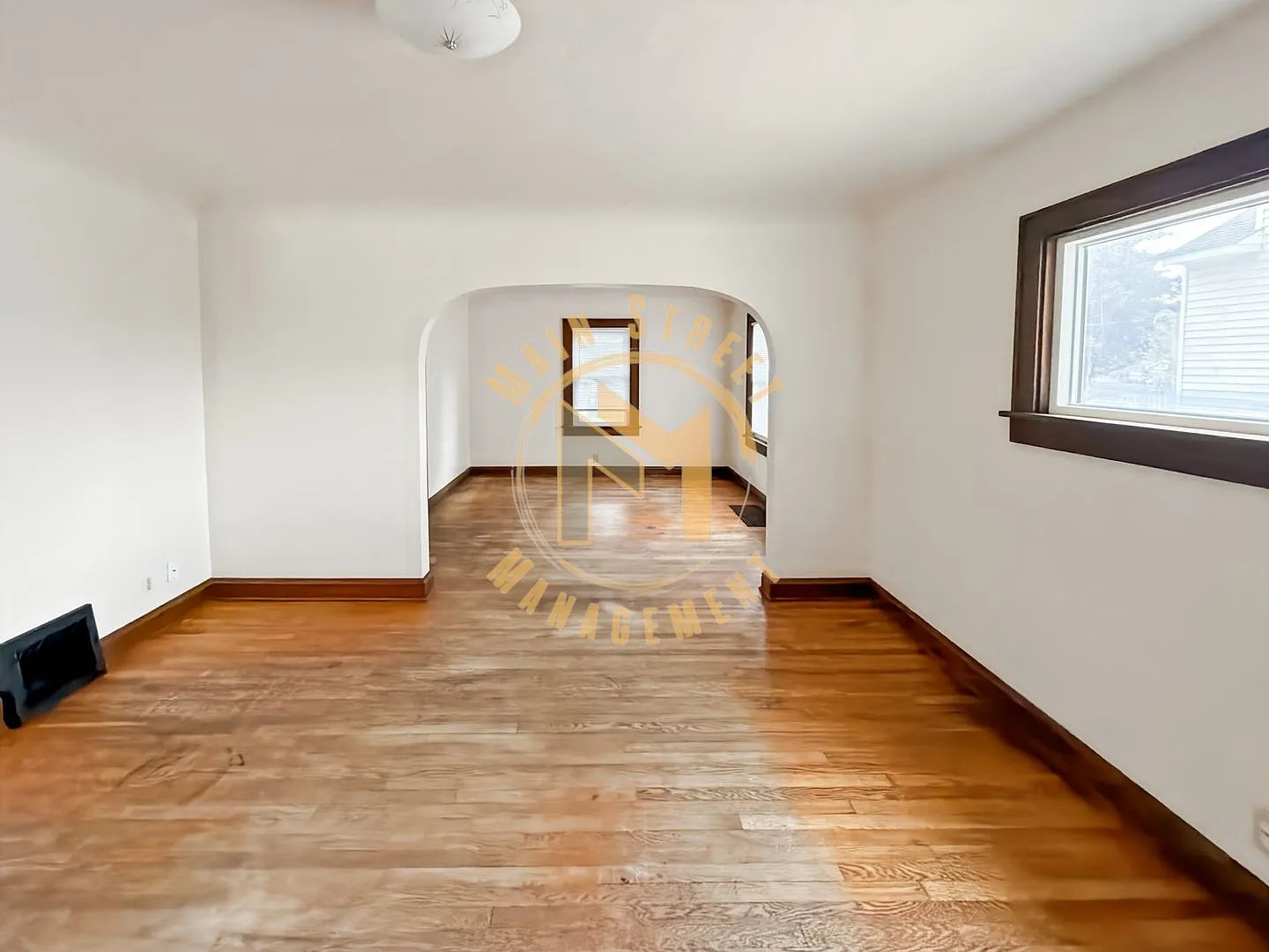 Application Review in Progress 2 Bed 1 Bath Single Family Home — Photo 4
