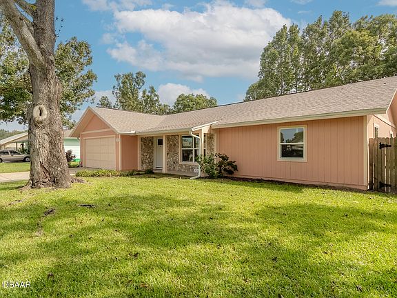 3rd image of 245 Leisure Cir