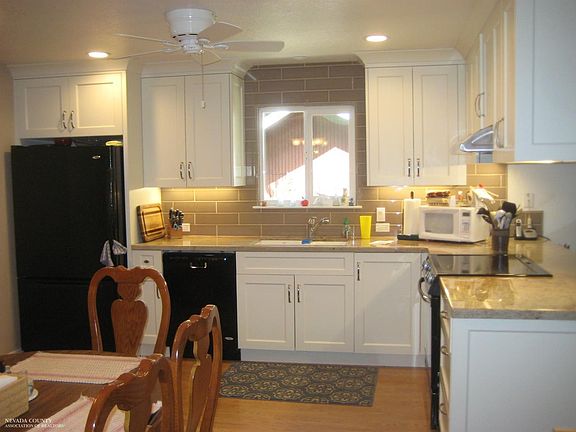 3rd image of 17957 Lake Forest Dr