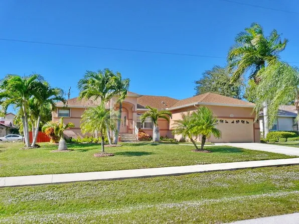 264 Castaways St, Marco Island, FL 34145