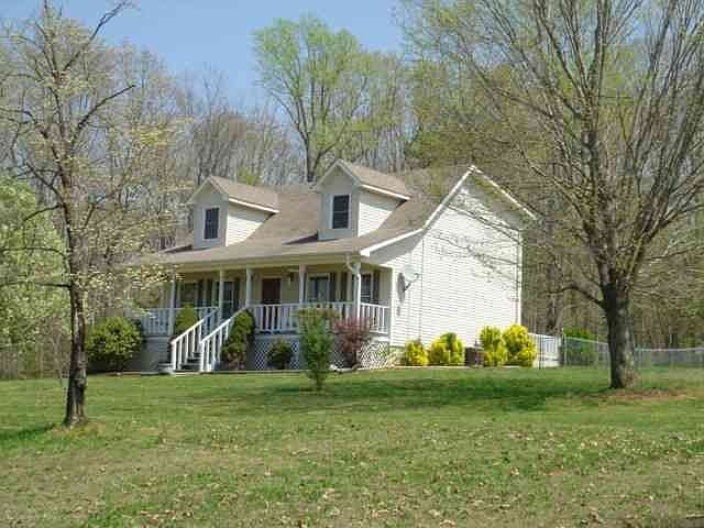 Country Sunshine!! Over an acre!!