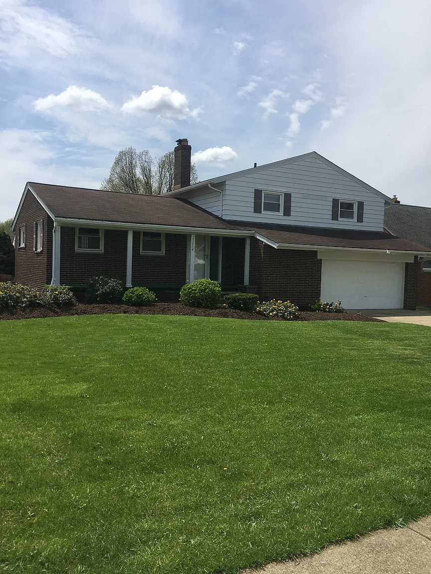 25664 Glenbrook Blvd photo 1