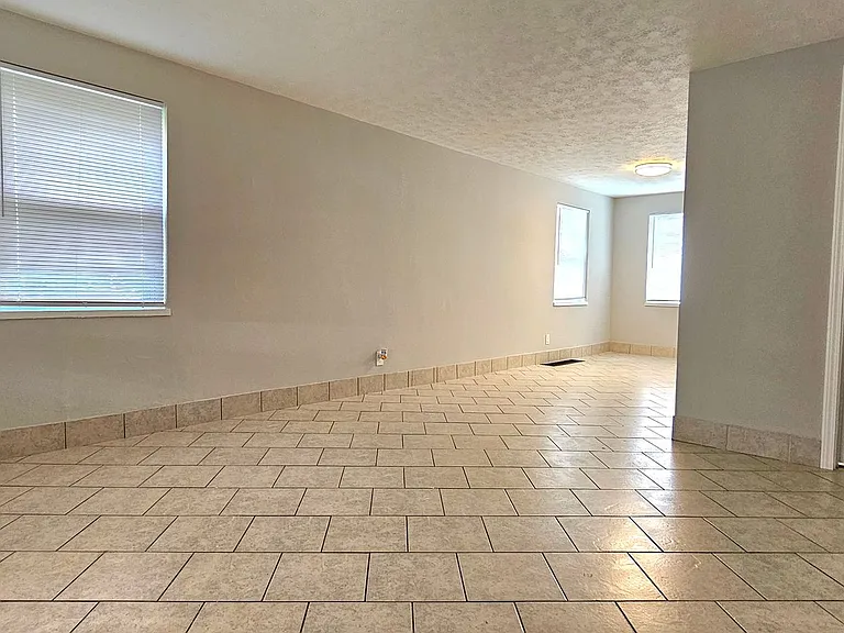 Maples Townhomes — Photo 41