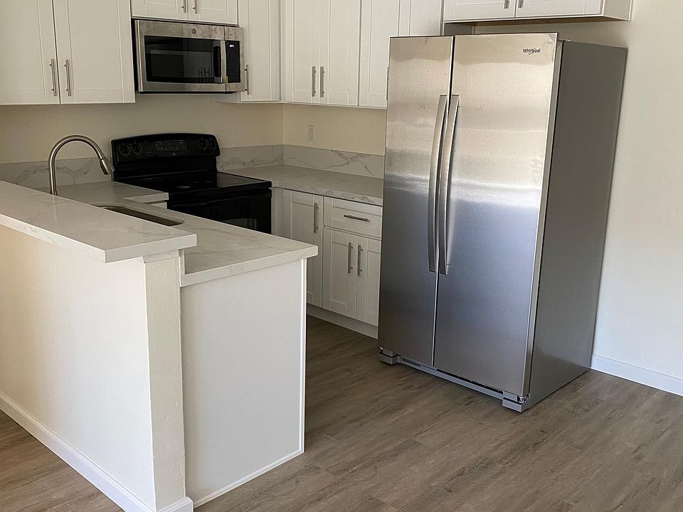1st image of 4600 Lamont St #105