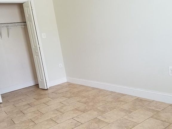 5th image of 9030 Carlisle Ave