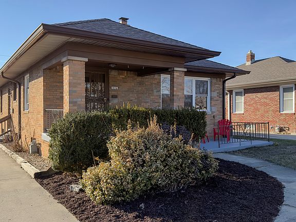 3rd image of 1406 N Butler Ave