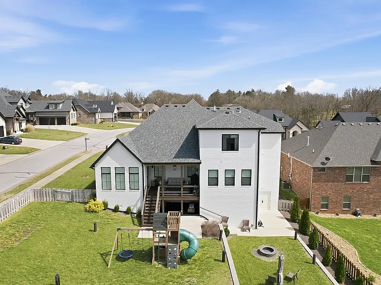 703 S Hickory Dr — Photo 55