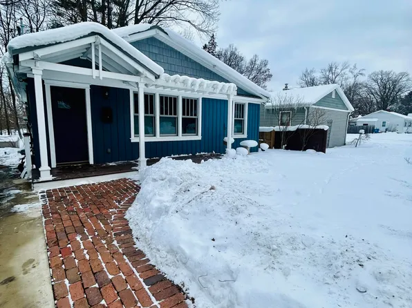 3624 Lowden St, Kalamazoo, MI 49008