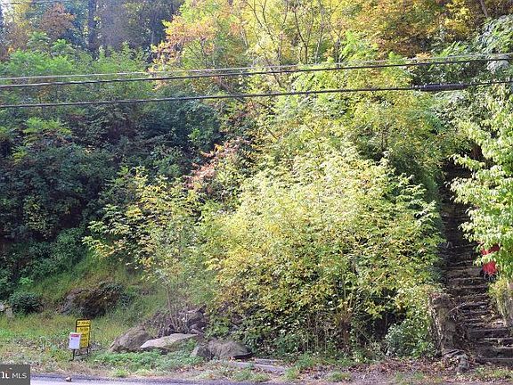 2nd image of 3680 N Delaware Dr