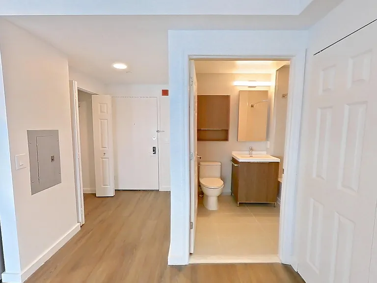 37 Hudson St #1506 — Photo 6
