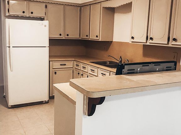 3rd image of 203 2nd Ave APT 1