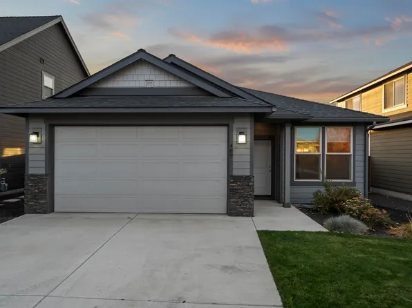 489 NW 29th St, Redmond, OR 97756