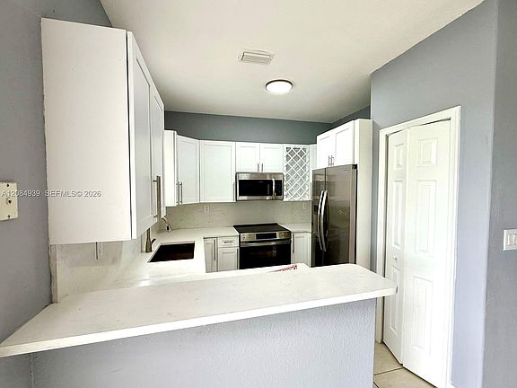 5th image of 2869 SE 15th Rd #70
