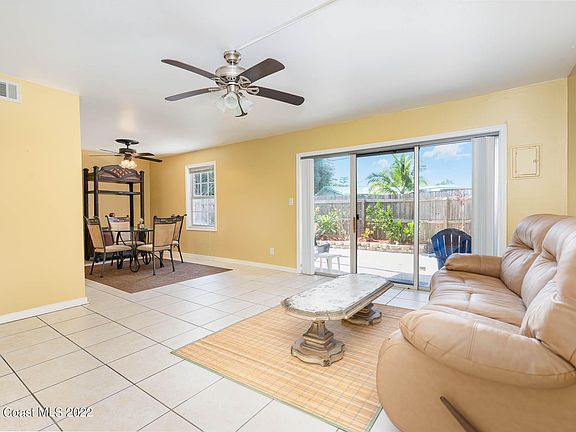 4th image of 901 S Colonial Ct APT A