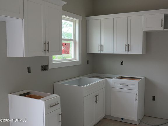 4th image of 116 Ambergate Court
