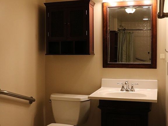3rd image of 11801 Rockville Pike APT 1210