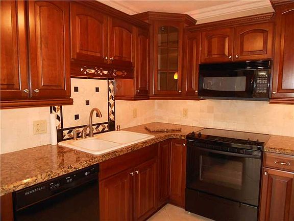 4th image of 2901 SW 22nd Cir #42-B