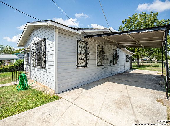 4th image of 3803 Spear St