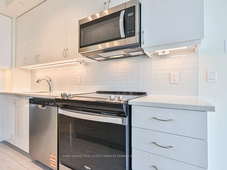 38 Annie Craig Dr #3701 — Photo 6