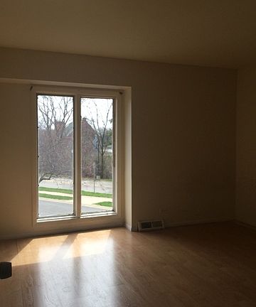 5th image of 1855 Tanglewood Dr Unit B