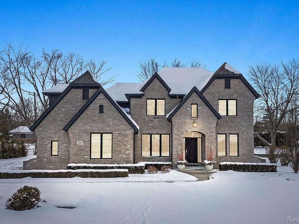 1st image of 2920 Berkshire Dr