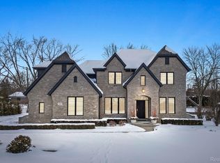2920 Berkshire Dr, Bloomfield Hills, MI