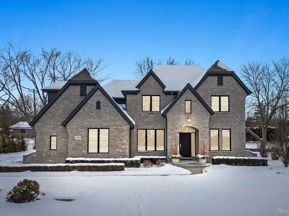2920 Berkshire Dr, Bloomfield Hills, MI 48301