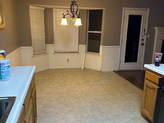 4th image of 11009 S Nandina Ave