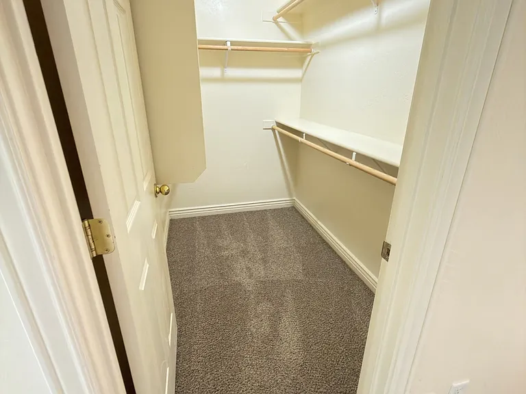 1230 E Jen Dr — Photo 13