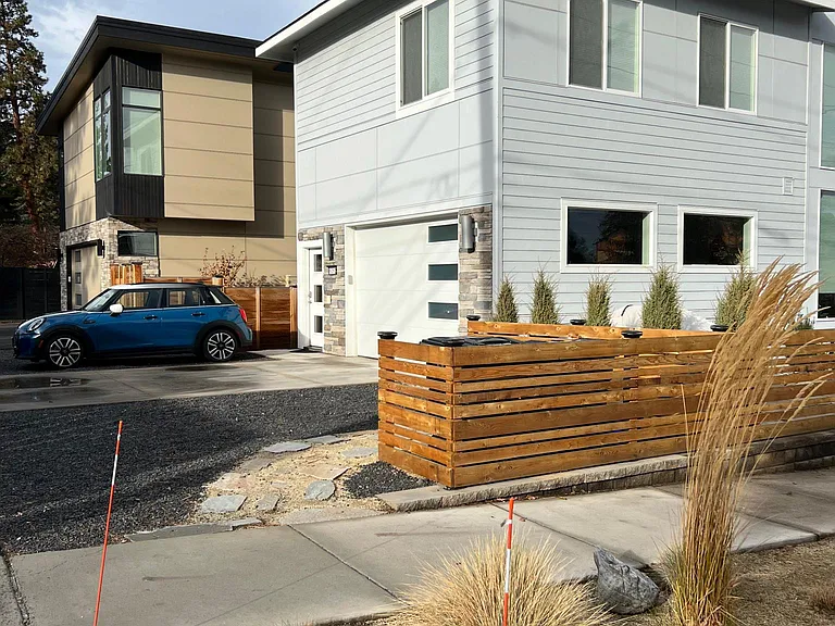 531 NW 12th St — Photo 1