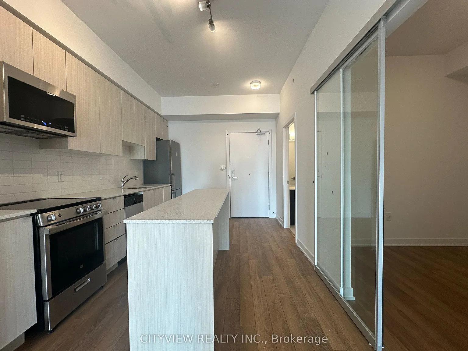 2 bed, $2,500 — Photo 2