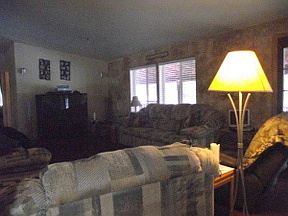 2nd image of 710 E Meadowhurst Dr