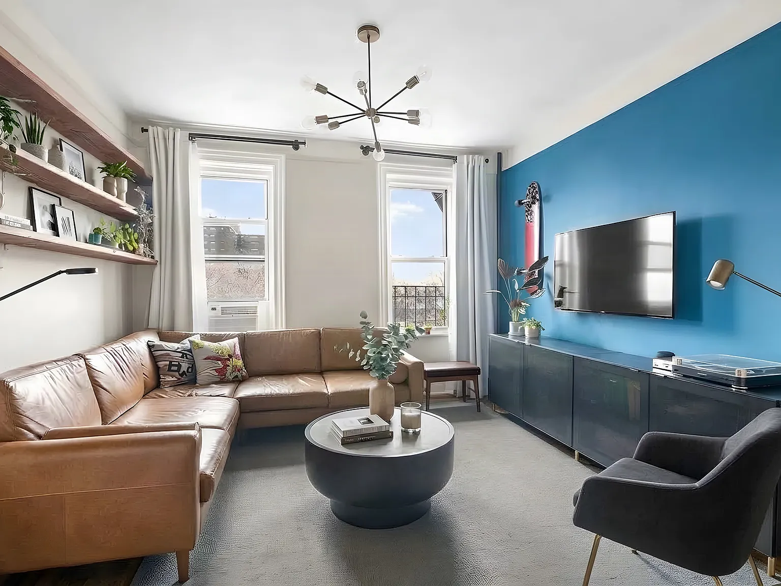 930 Saint Nicholas Avenue — Photo 2