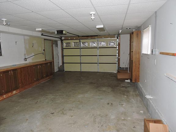3rd image of 2824 Beaverwood Dr