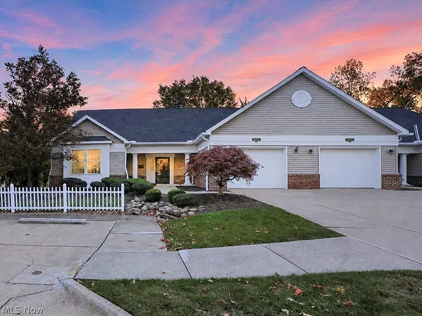 8693 Alexandra Dr #4A, North Royalton, OH 44133