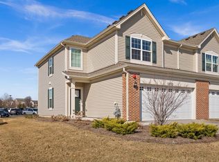 1132 Hawk Hollow Dr, Yorkville, IL 60560