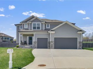 1315 NW Hickorywood Ct, Grain Valley, MO 64029