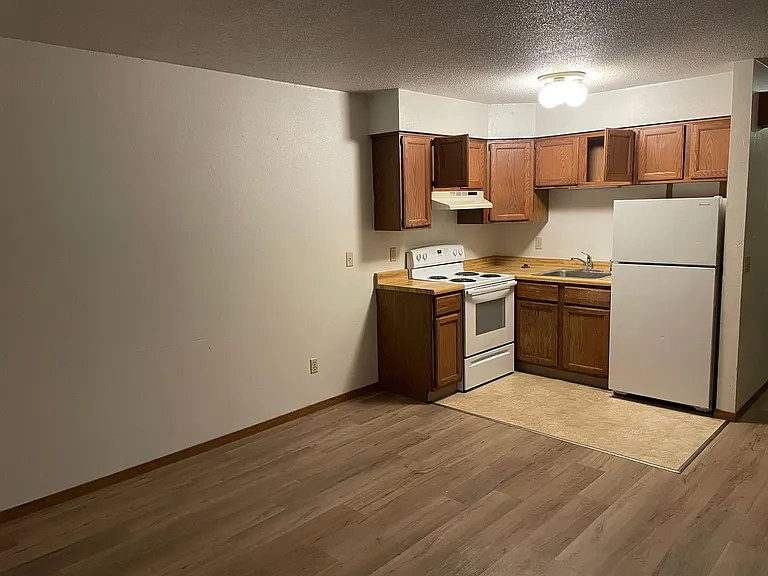 2631 Westwinds Dr #2 — Photo 3