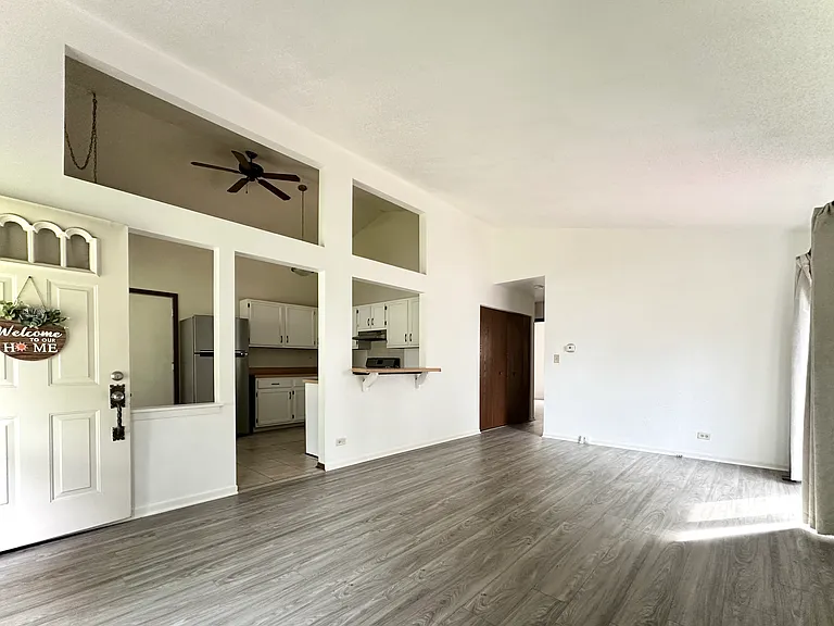 436 Bayview Ave — Photo 2